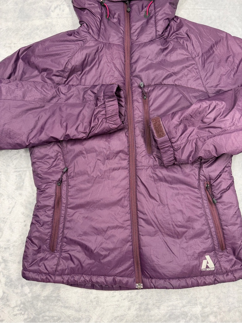 Eddie Bauer First Ascent Mountaineering Hooded Puffer Jacket in Deep Plum - Picture 3 of 12